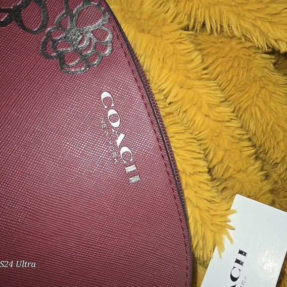 NWT Coach Burgundy Saffiano Leather Gold Flowers Dome Cosmetic Makeup Bag - Picture 5 of 9